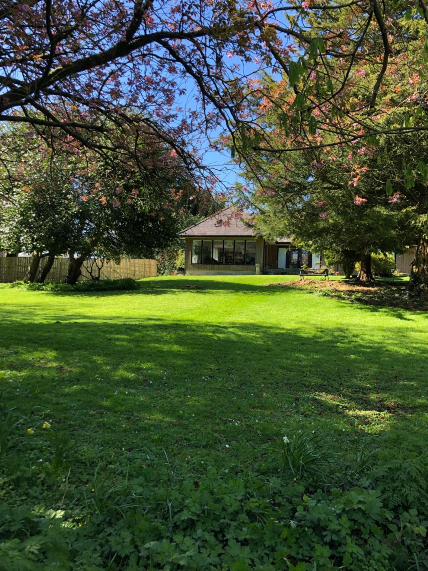 Springwood - Royal Hillsborough Villa Buitenkant foto